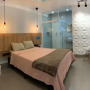 Love hotel Bob 2*