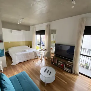 85 New W Balcony, Fast Wifi And Movie Screen! Apartment *