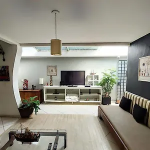 Brooklin Hostel *