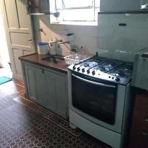 Quarto Em Casa Atelie Com Sol No Quintal *