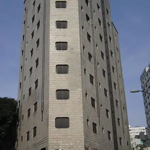 La Guardia Hotel 3*