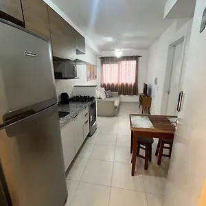 Apartment Em *