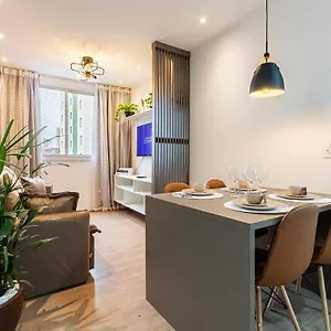 Novo E Espacoso 2 Ap. No Bras C/piscina/metro Bras Apartment