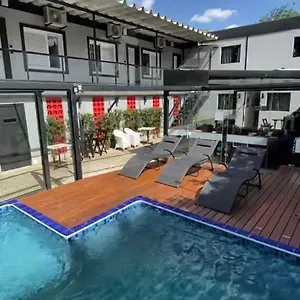 Living Aparthotel