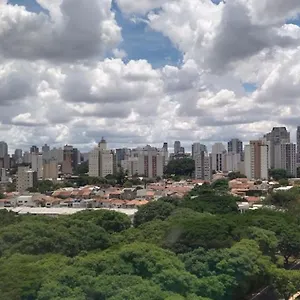 Flat Com Sacada - Regiao Ibirapuera Proximo Varios Hospitais E Unifesp *