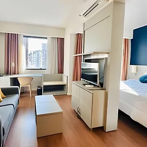 Apartment Staybridge Cond. Flats