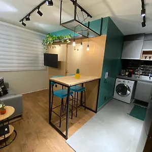 B714 - Excellent Location - Downtown