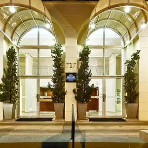 Hotel Marriott Executive 4*