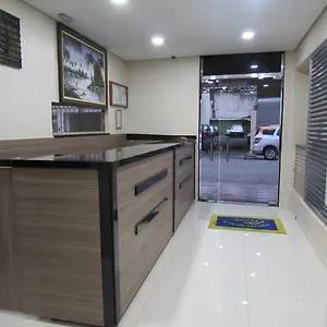 Ideal Fliper Com Estacionamento Gratis Para Carro Pequeno Altura Padrao 