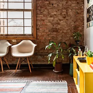 Neighborhub E Coliving Hostel