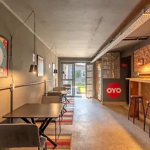 Hotel Oyo Massimo Brooklin, 3*