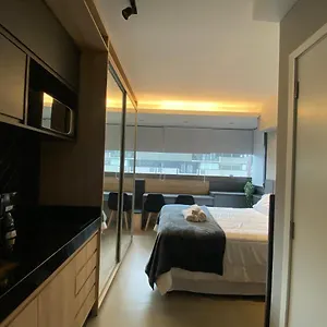 Oscar Freire, Na Rua Luxuosa De Sp!1120 Sao Paulo