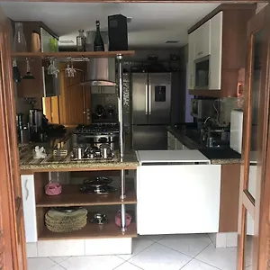 Casa Eventos Zona Sul Piscina E Acustica Holiday home