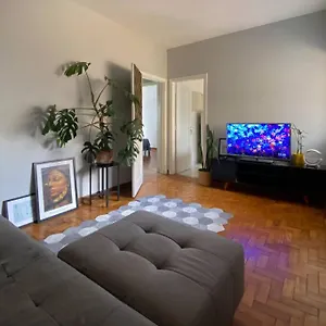 Apartment Apto Com Dois Quartos, Pertinho Do Metro Faria Lima