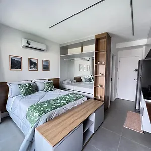 Apartment 412 Brooklin *