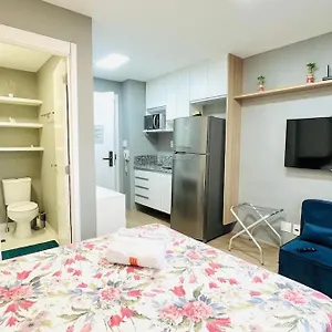 Apartment Ap Com Ar Condicionado, A 100 Passos Do Metro Bras