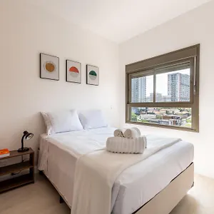 Premium Campo Belo, Fast Wi-fi , Wide, Illuminated Apartment