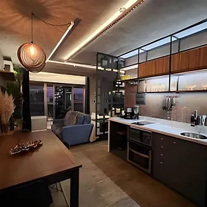 Apartment Loft / Republica 20 Andar 2014 *