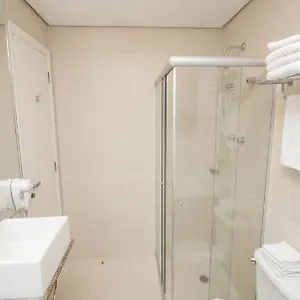 Bristol Dobly International Hotel