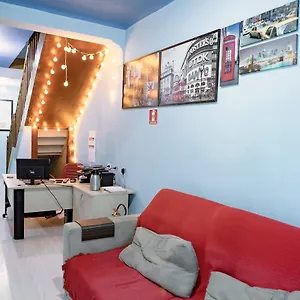 Hostel Blau *