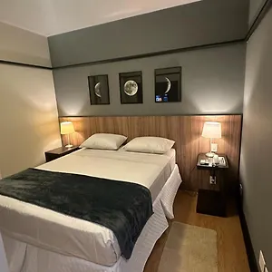 Flat Service E Sala E Garagem