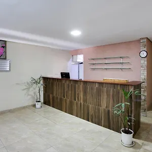 Hotel Oyo Boneville, 4*