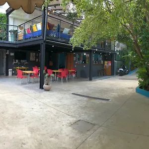 Sampa Hostel *