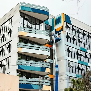 Selina Madalena Hotel